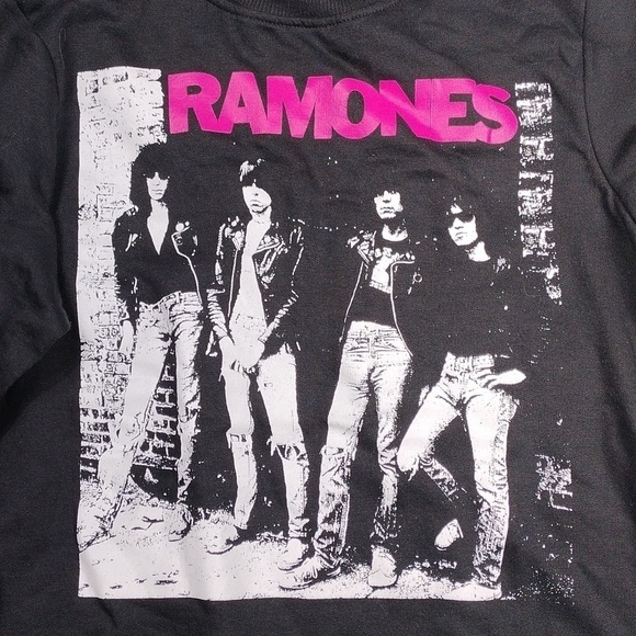 NWT Ramones women's sweatshirt size medium - Picture 1 of 11